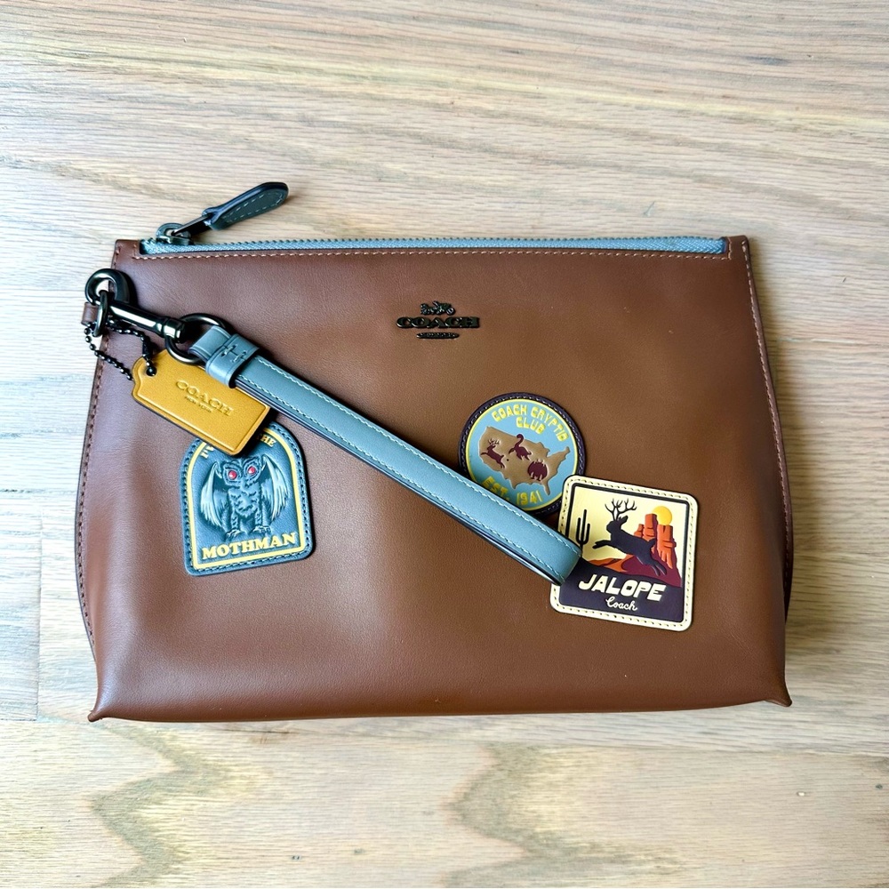 🌿COACH Mythical Creatures Leather Pouch